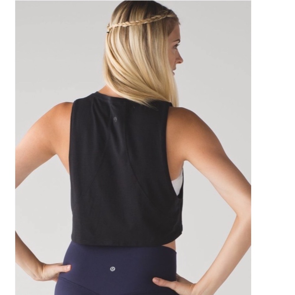 Lululemon Cut Back Crop Tank Black Sleeveless‎ Muscle Tee Yoga Workout Top